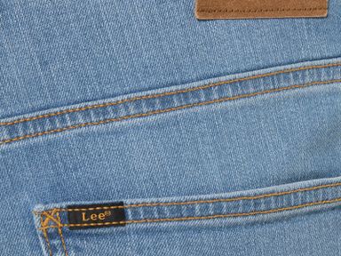 lee-jeans-brooklyn