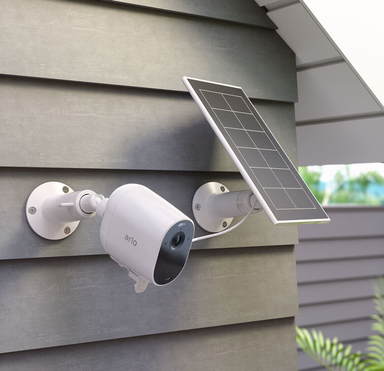 arlo-essential-spotlight-camera