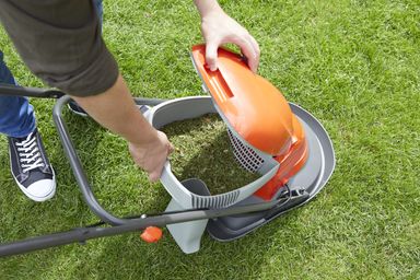 flymo-hover-vac-250-with-collecting-box-product-18