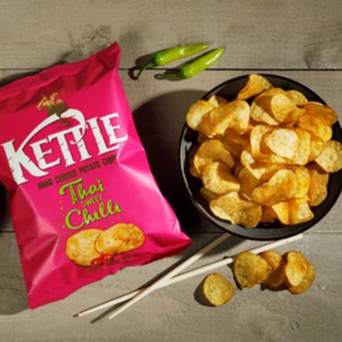 10x-kettle-chips-potato-thai-sweet-chili-130gr-product-1