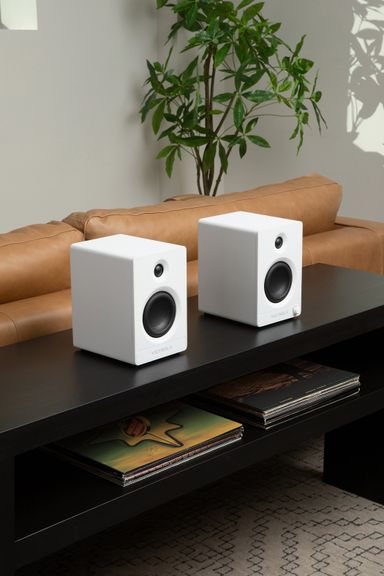 victrola-tempo-bookshelf-speaker-pair-white-product-2