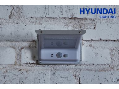 2x-hyundai-led-wandleuchte-solar