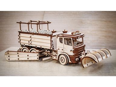 eco-wood-art-snow-truck