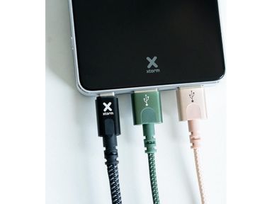 xtorm-wired-wireless-powerbank-8000-mah