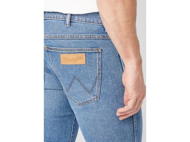 jeansy-wrangler-larston-meskie