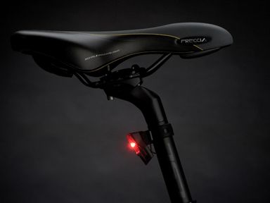 2x-axa-fietsvoorlicht-en-achterlicht