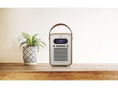 wood-box-dab-radio
