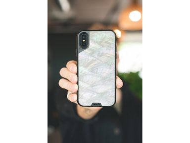 limitless-20-shell-case-fur-iphones