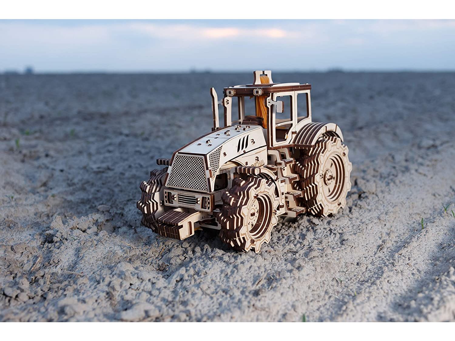 eco-wood-art-traktor