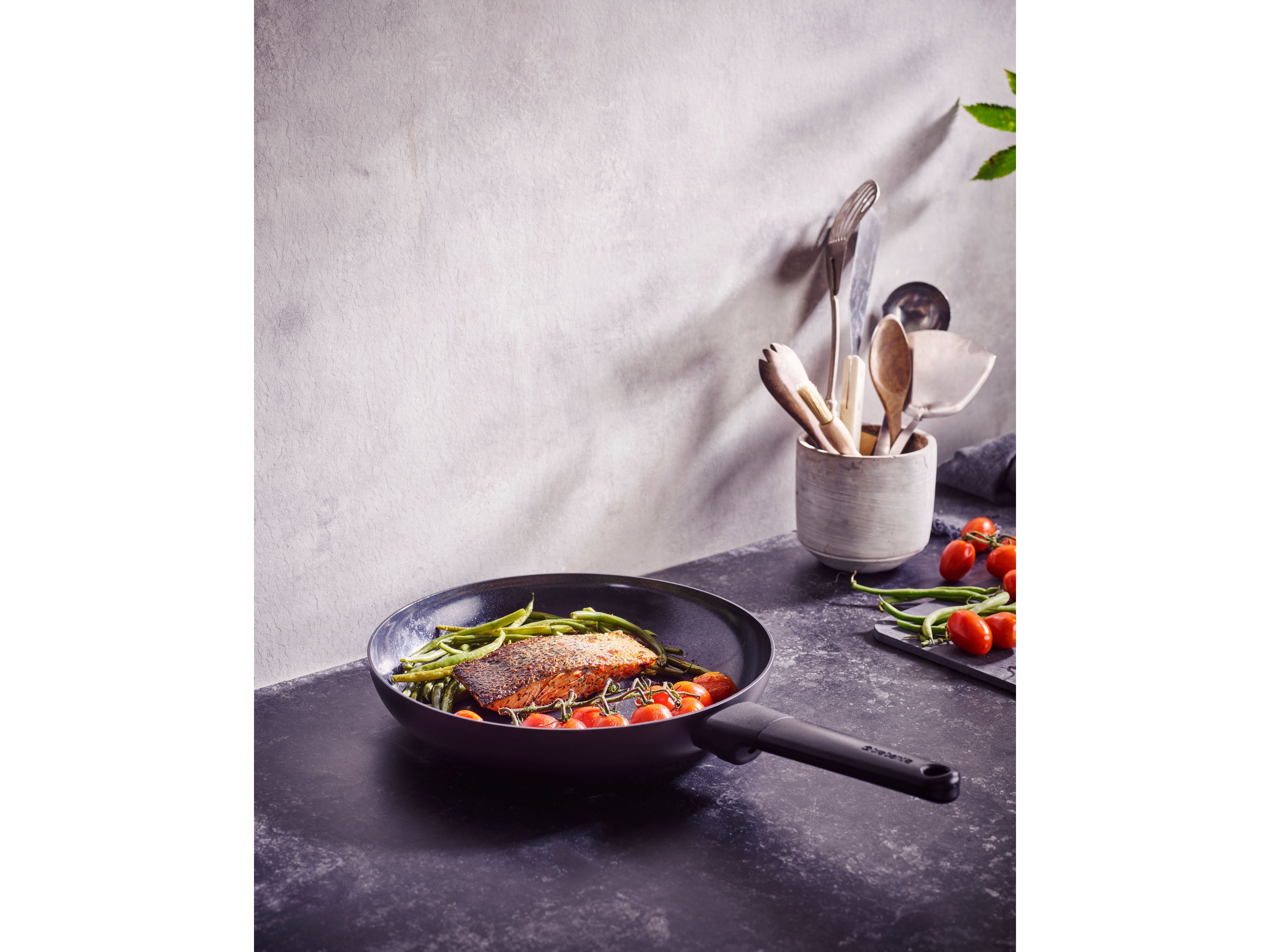 101645-brabantia-nero-r-ns-ceramic-frying-pan-20cm-product-0