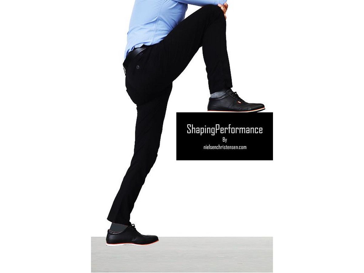 shaping-performance-chino