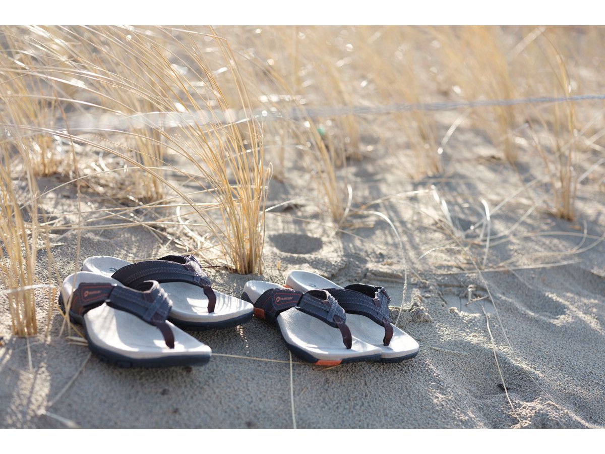travelin-slippers-of-sandalen