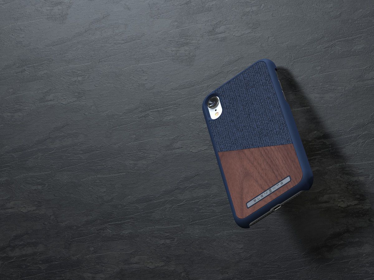 iphone-xr-cover-navy-walnut