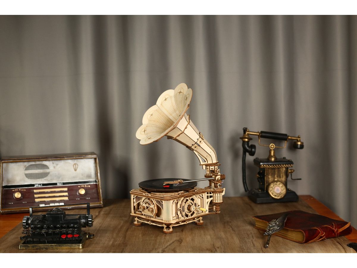 model-drewaniany-rokr-classical-gramophone